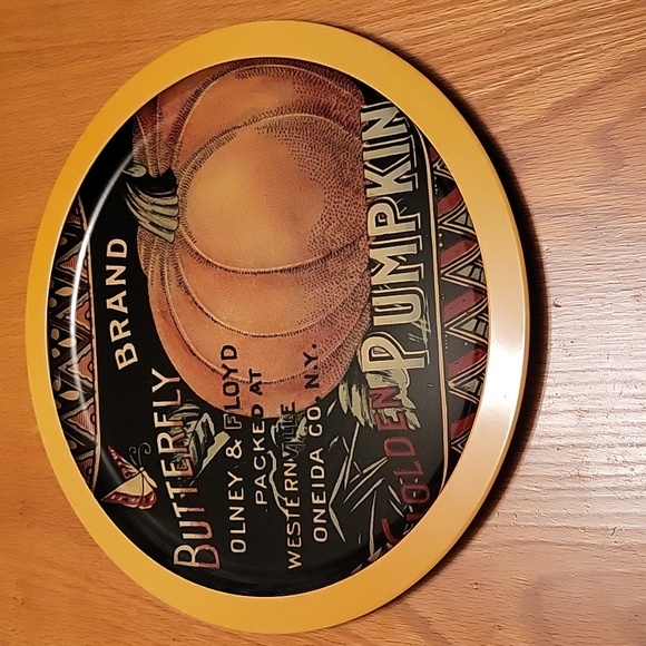 Metal platter, 13 in round - Picture 1 of 1